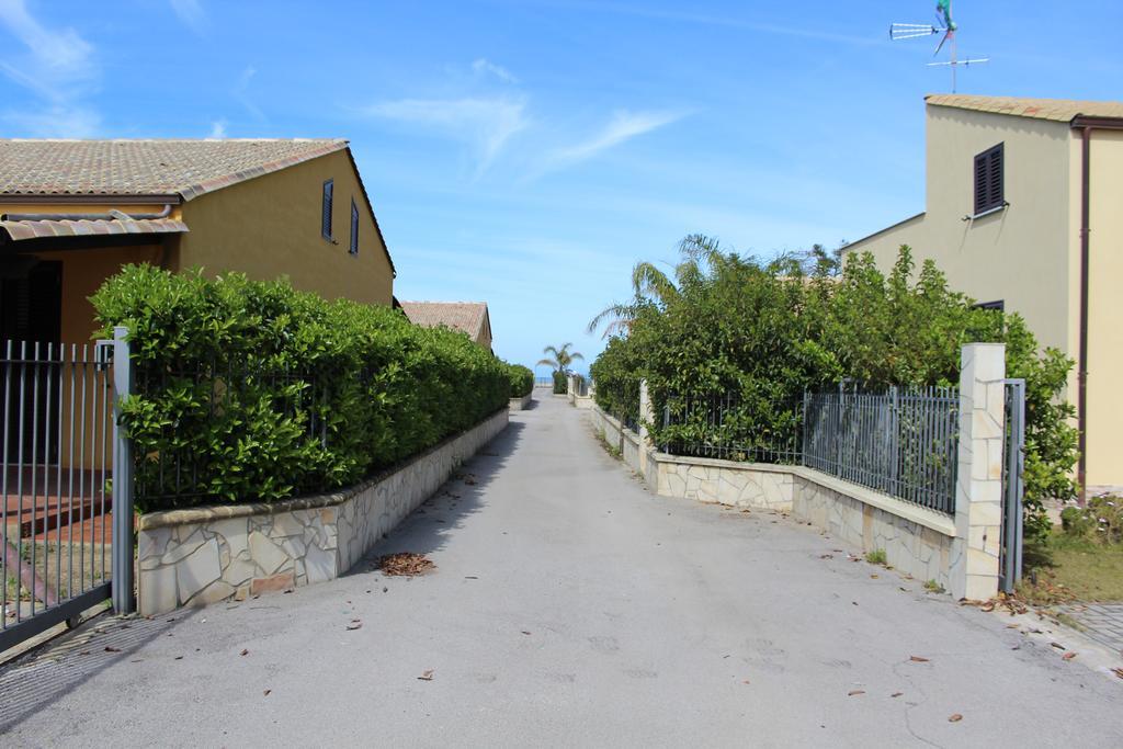 Casa Vacanze Roccella Beach Campofelice Di Roccella Eksteriør bilde