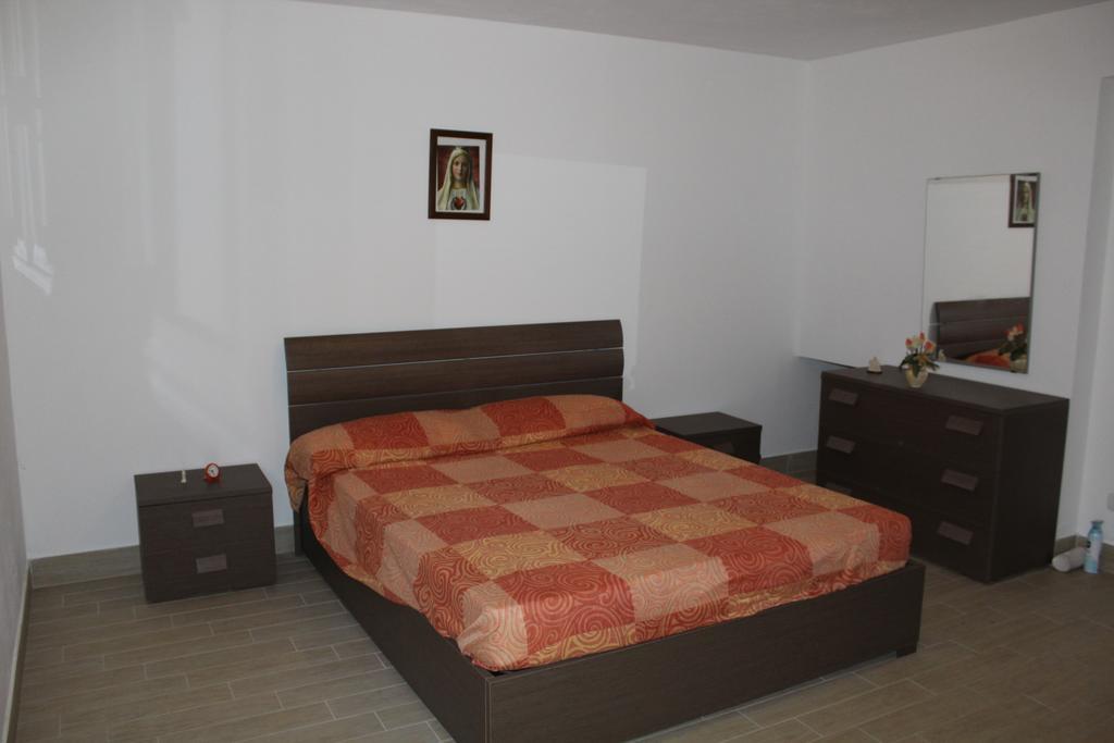 Casa Vacanze Roccella Beach Campofelice Di Roccella Eksteriør bilde